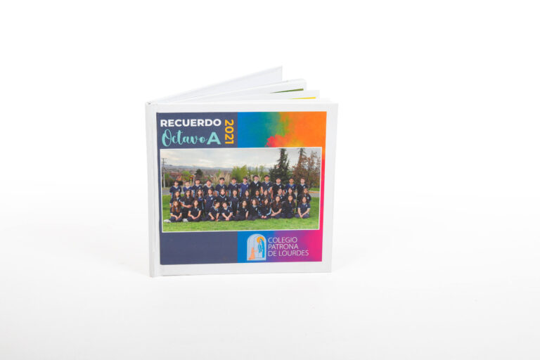 Anuario escolar · doble página 5 - JGU Fotos
